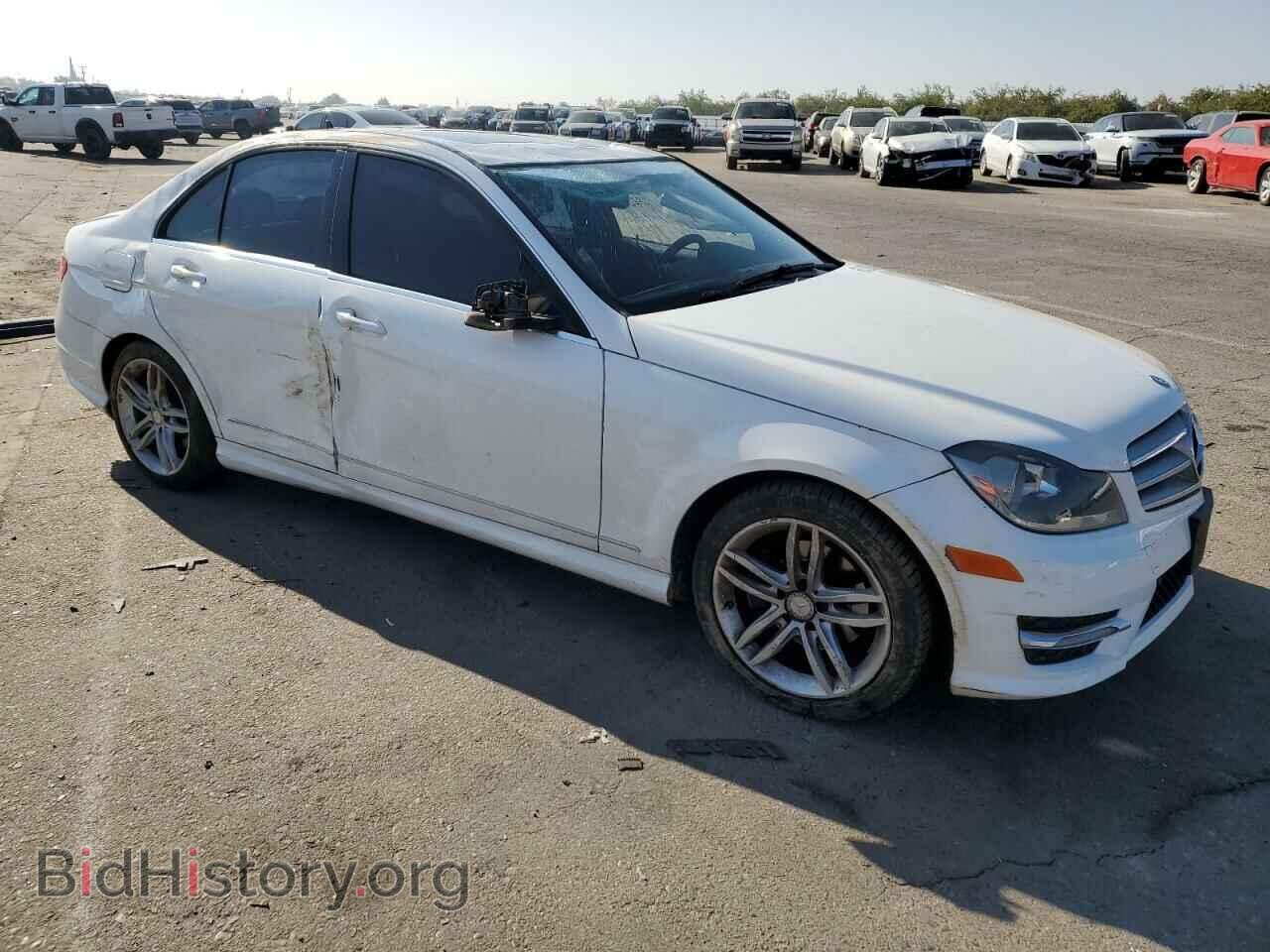 2013 MERCEDES-BENZ C-CLASS - VIN: WDDGF4HBXDA856471 - Фото 4