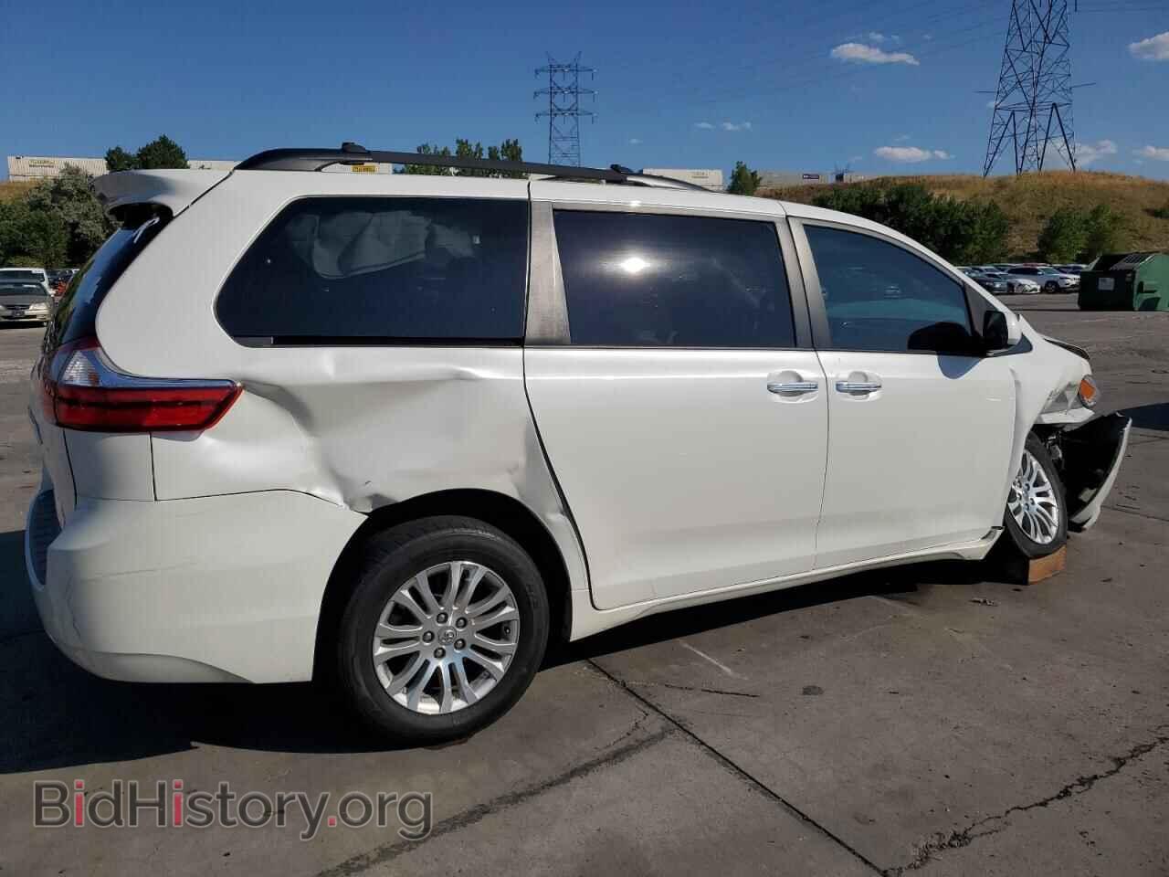 2017 TOYOTA All Models - VIN: 5TDYZ3DC8HS796505 - Фото 3