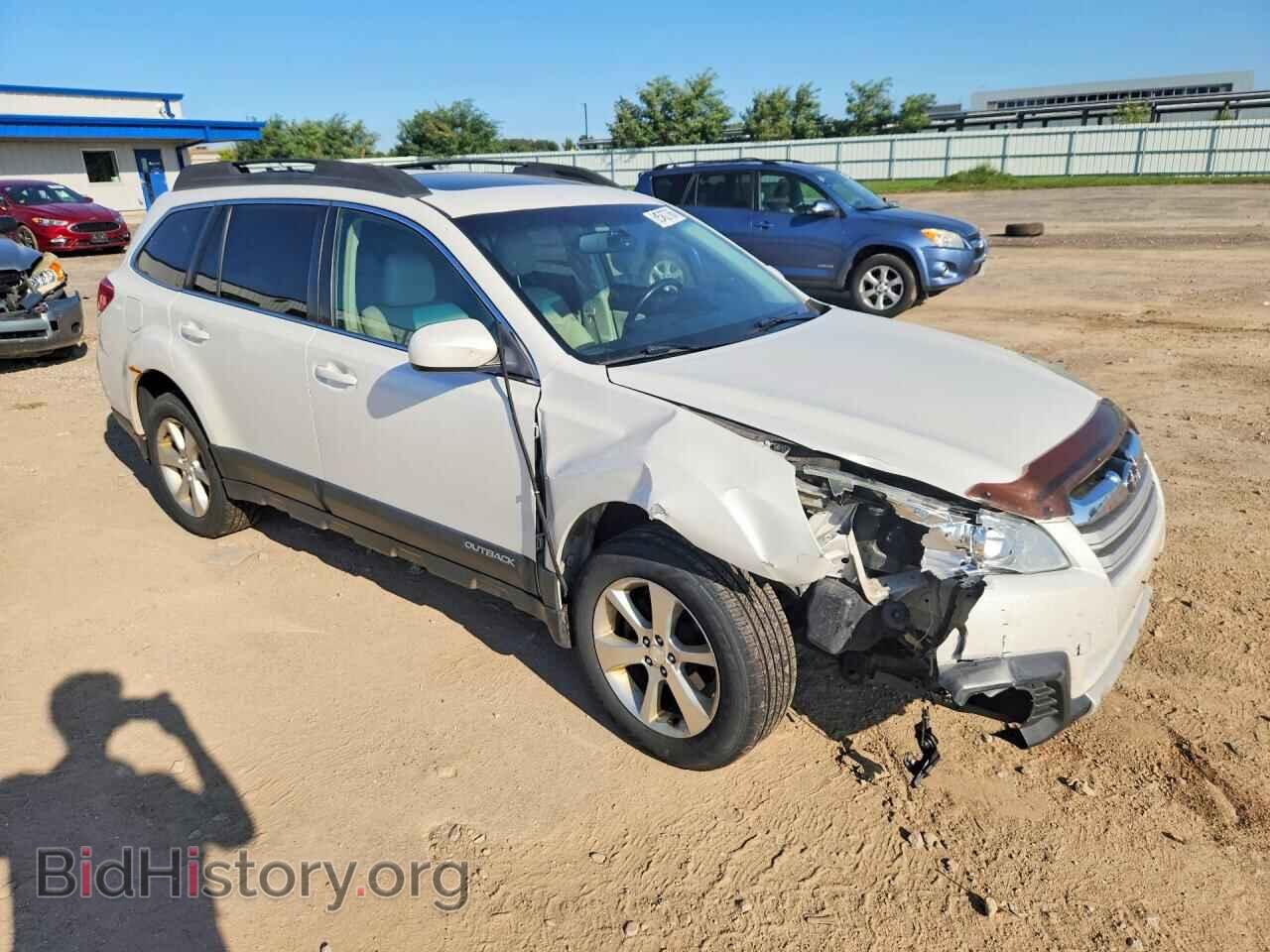 2014 SUBARU OUTBACK - VIN: 4S4BRCMC2E3208046 - Photo 4