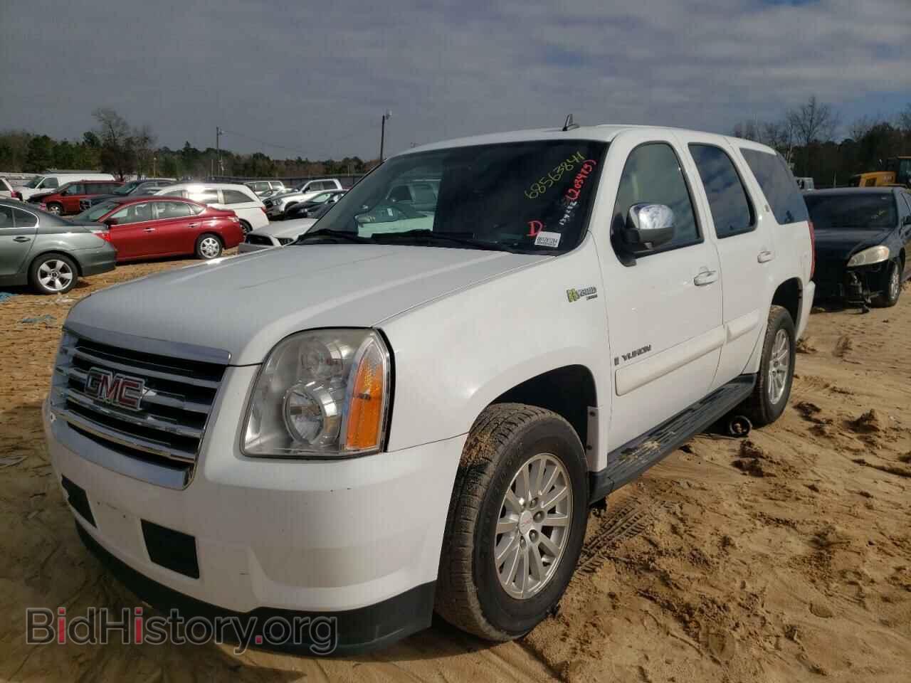 2008 GMC YUKON - VIN: 1GKFC13518R203473 - Фото 2