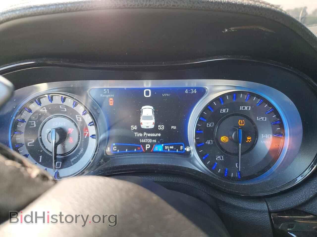 2019 CHRYSLER 300 - VIN: 2C3CCABGXKH559529 - Photo 9
