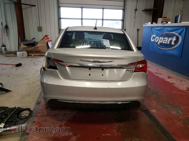 2011 Chrysler 200 (VIN 1C3BC1FB3BN575976) — фото 6 из 13
