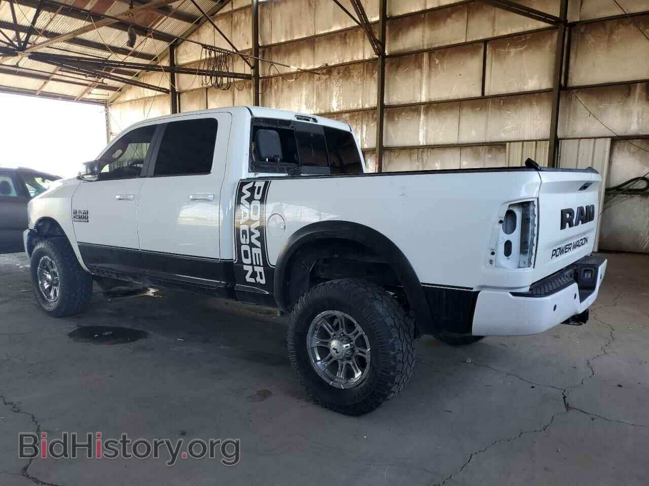 2017 RAM 2500 - VIN: 3C6TR5EJ4HG786840 - Photo 2
