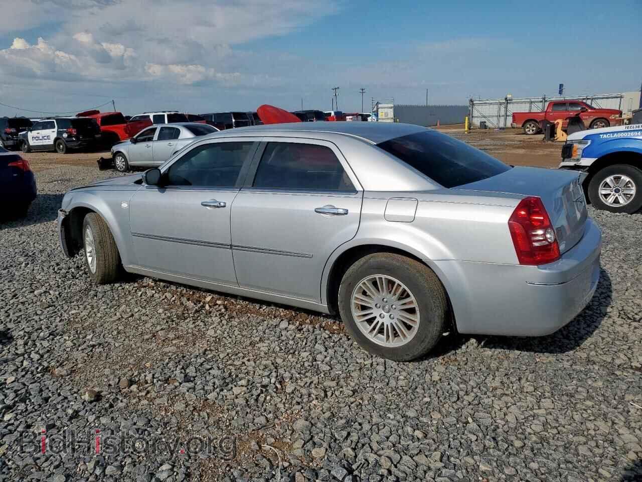 2010 CHRYSLER 300 - VIN: 2C3CA4CD2AH100053 - Фото 2
