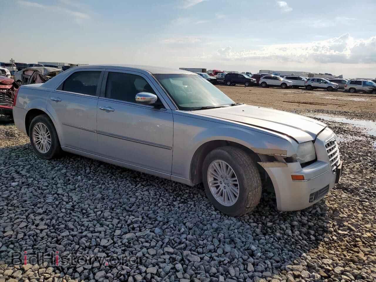 2010 CHRYSLER 300 - VIN: 2C3CA4CD2AH100053 - Фото 4
