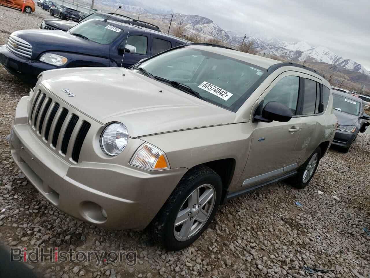 Photo 1J4NT1FAXAD621401 - JEEP COMPASS 2010