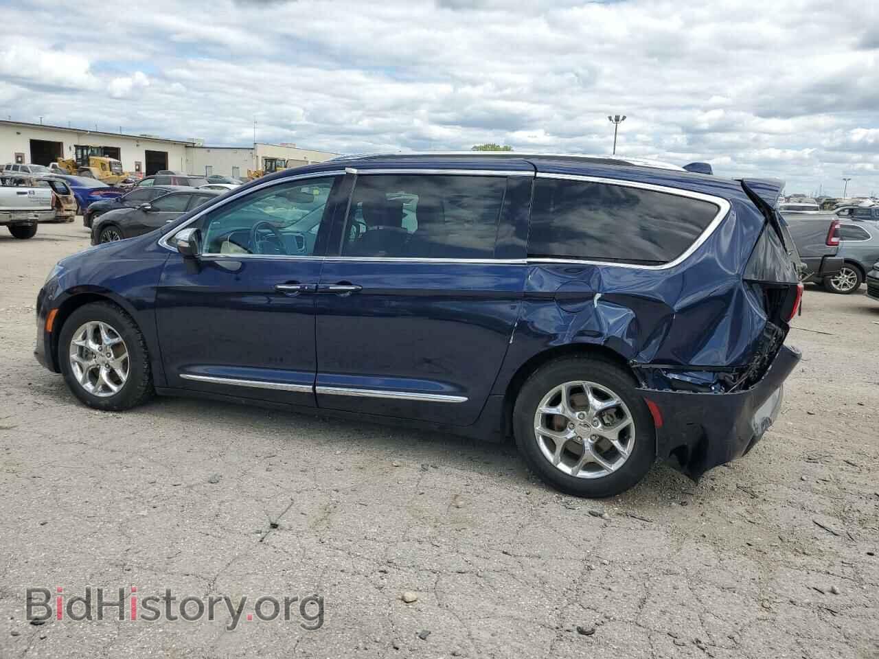 2017 CHRYSLER PACIFICA - VIN: 2C4RC1GGXHR620413 - Photo 2