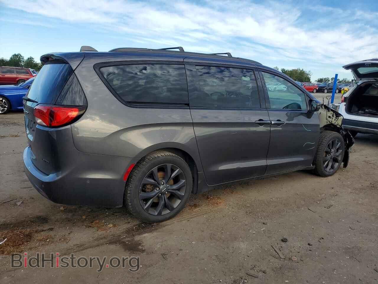 2019 CHRYSLER PACIFICA - VIN: 2C4RC1GG3KR667970 - Фото 3