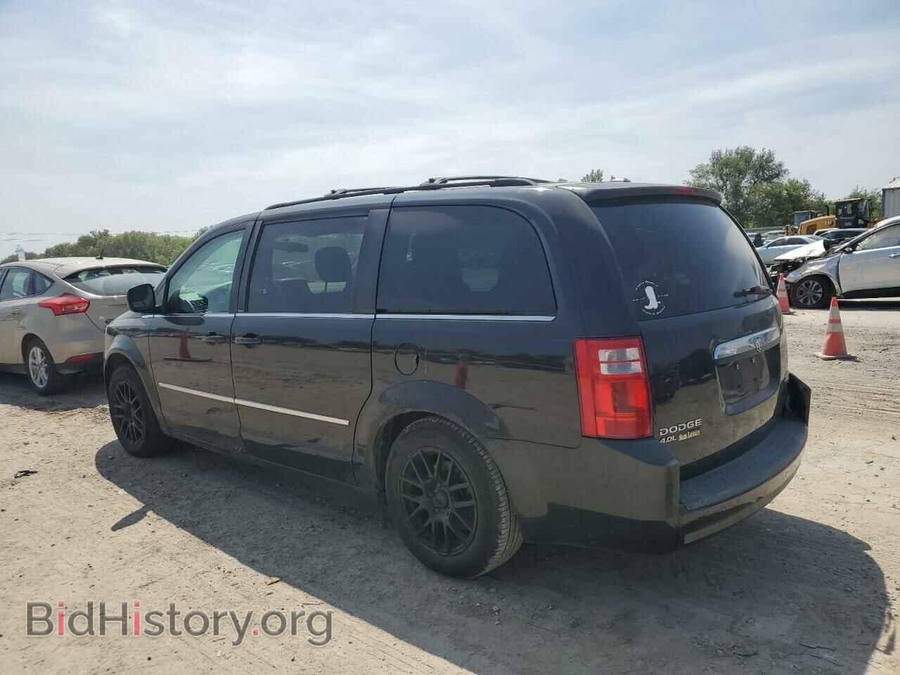 2010 DODGE CARAVAN - VIN: 2D4RN5DX0AR125877 - Photo 2