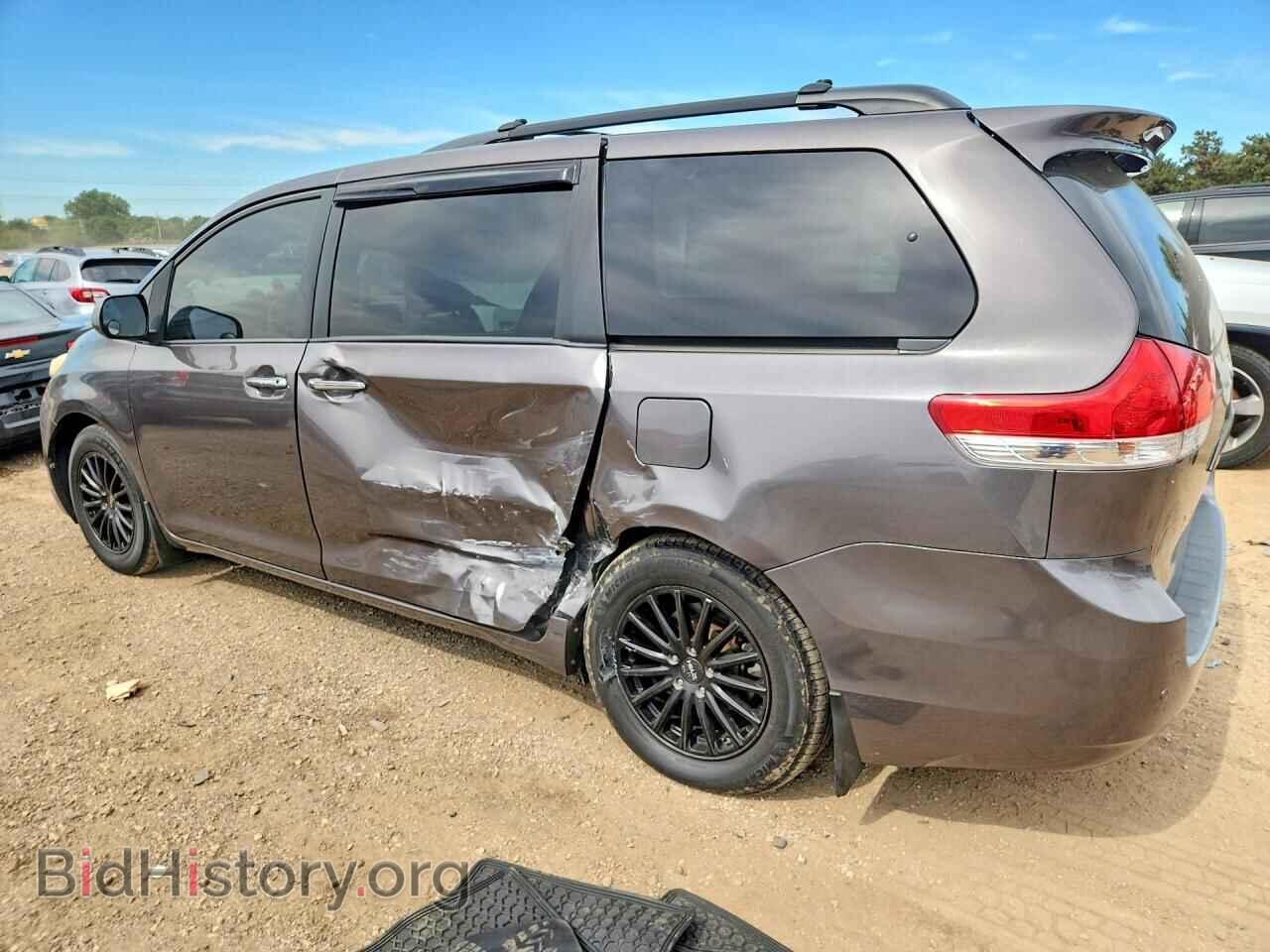 2012 TOYOTA SIENNA - VIN: 5TDYK3DC1CS277129 - Photo 2