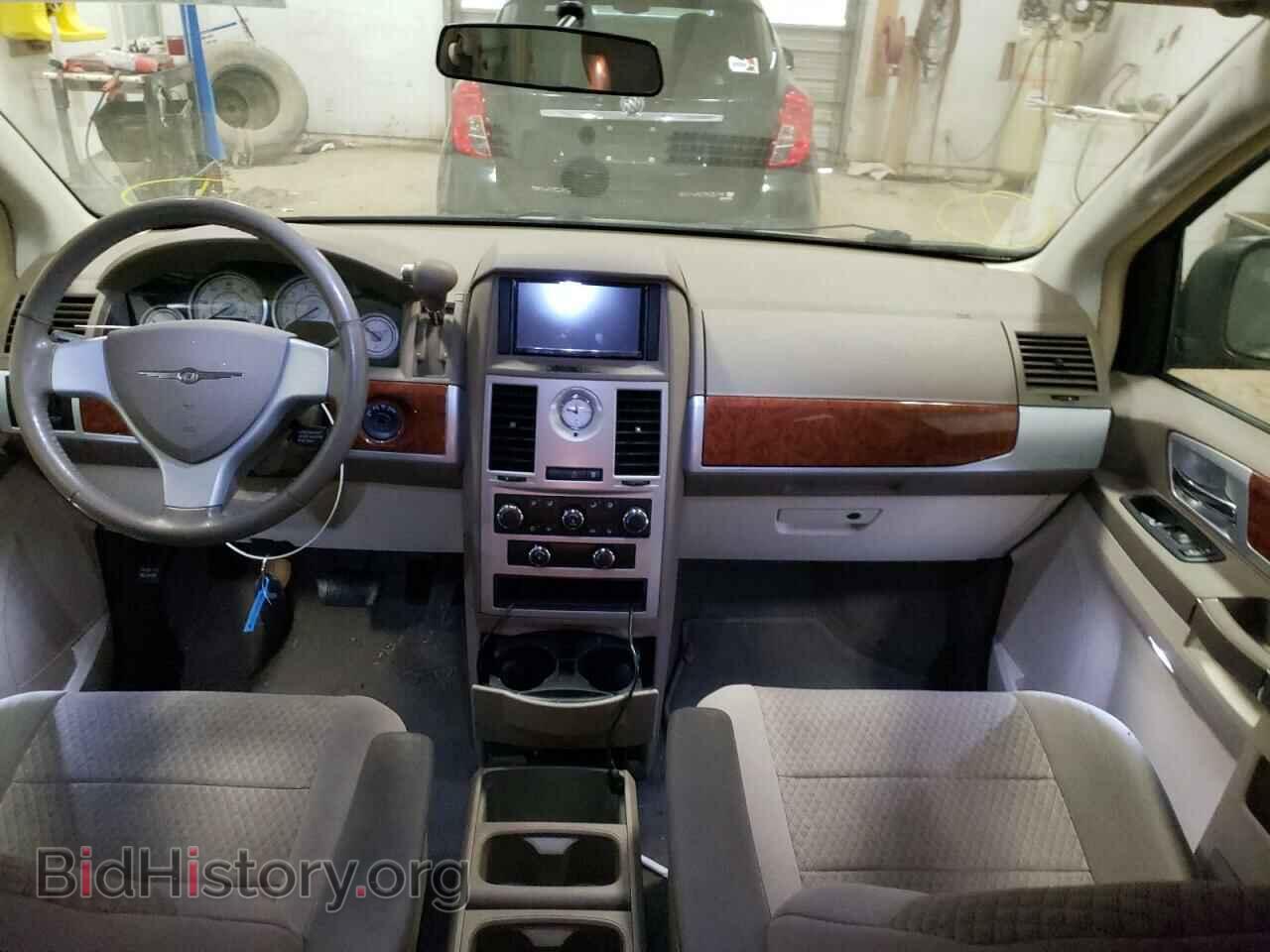 2009 CHRYSLER MINIVAN - VIN: 2A8HR54179R525576 - Фото 8