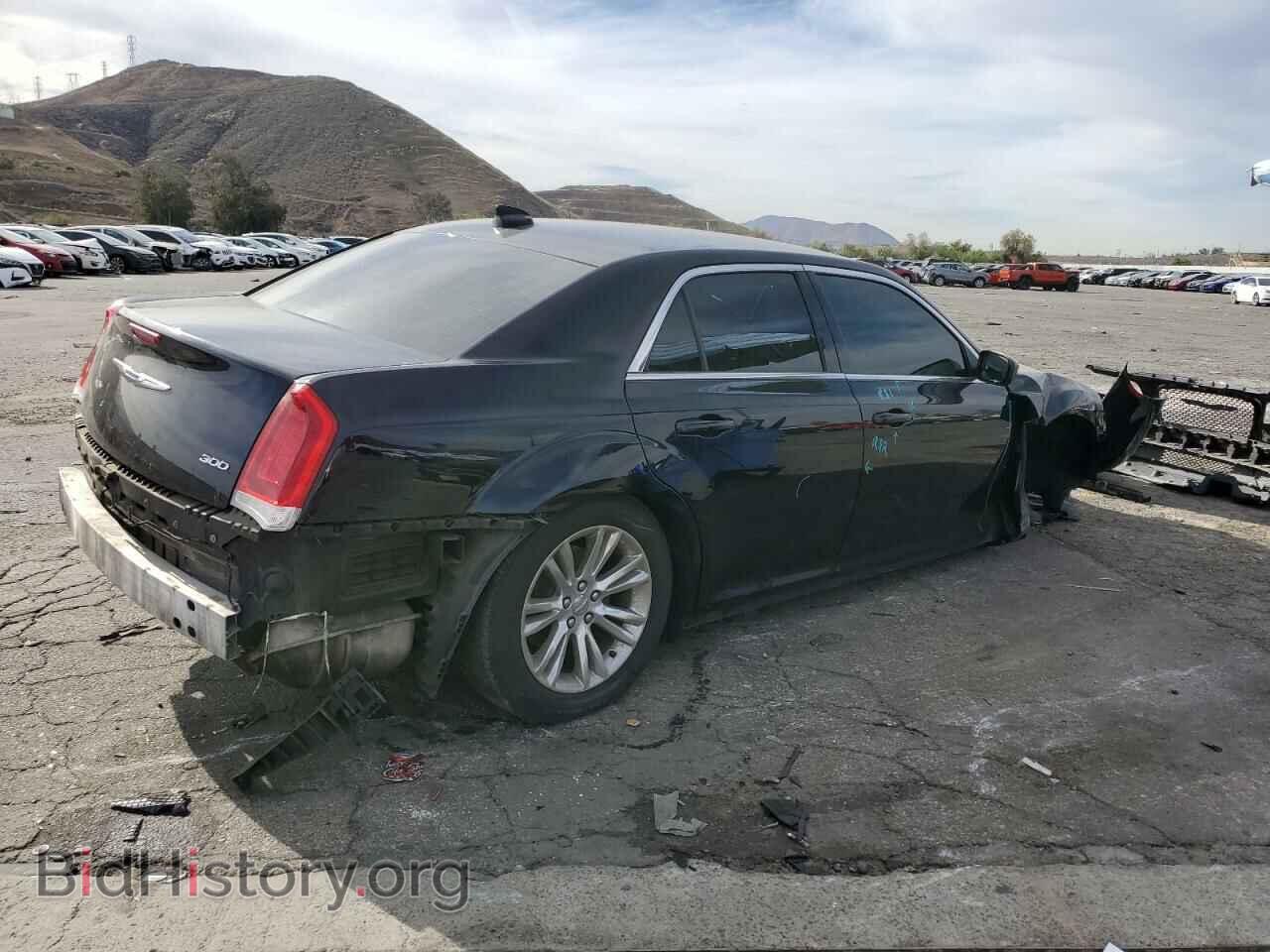 2017 CHRYSLER 300 - VIN: 2C3CCAAG0HH548324 - Фото 3