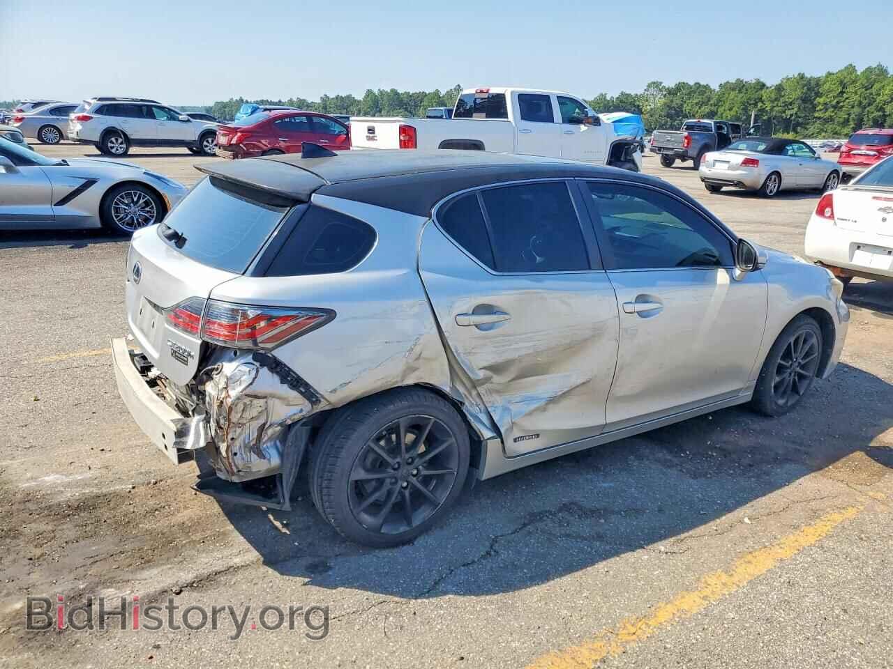2011 LEXUS CT 200 - VIN: JTHKD5BH1B2041305 - Photo 3