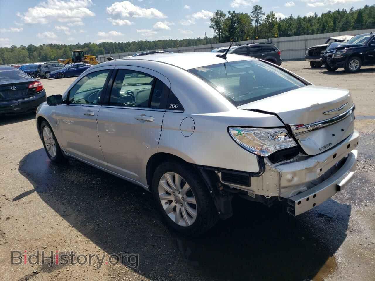 2011 CHRYSLER 200 - VIN: 1C3BC1FB2BN500783 - Фото 2
