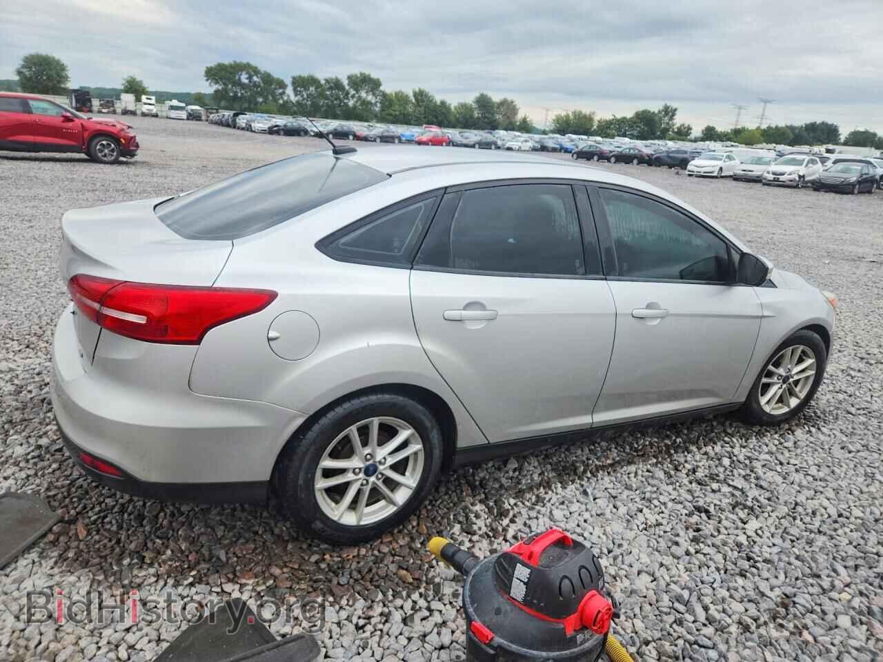 2017 FORD FOCUS - VIN: 1FADP3F24HL252020 - Фото 3