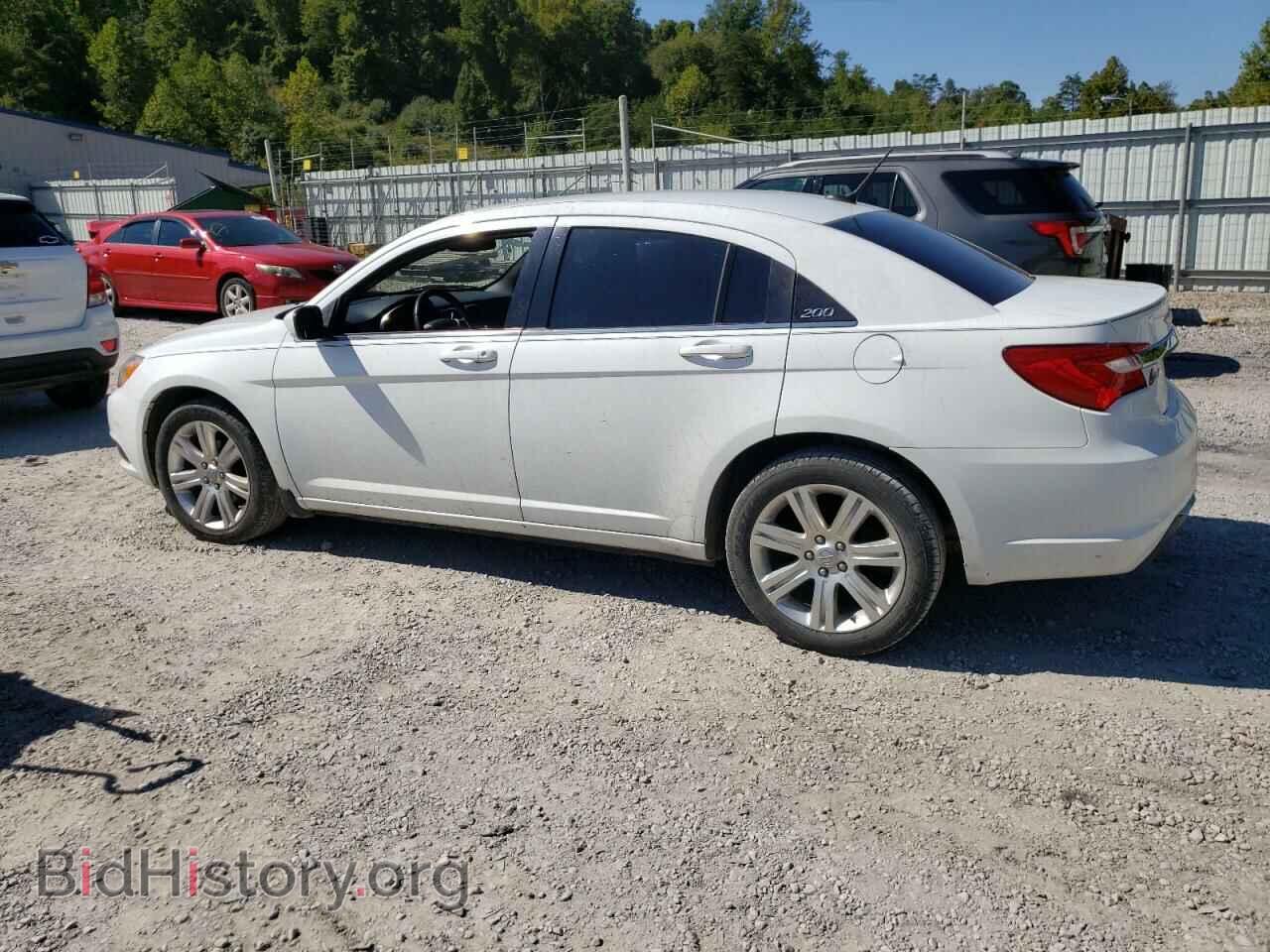 2013 CHRYSLER 200 - VIN: 1C3CCBBB4DN546103 - Фото 2