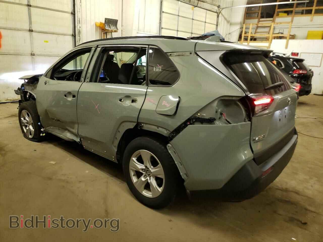 2019 TOYOTA RAV4 - VIN: JTMP1RFV9KD506389 - Фото 2