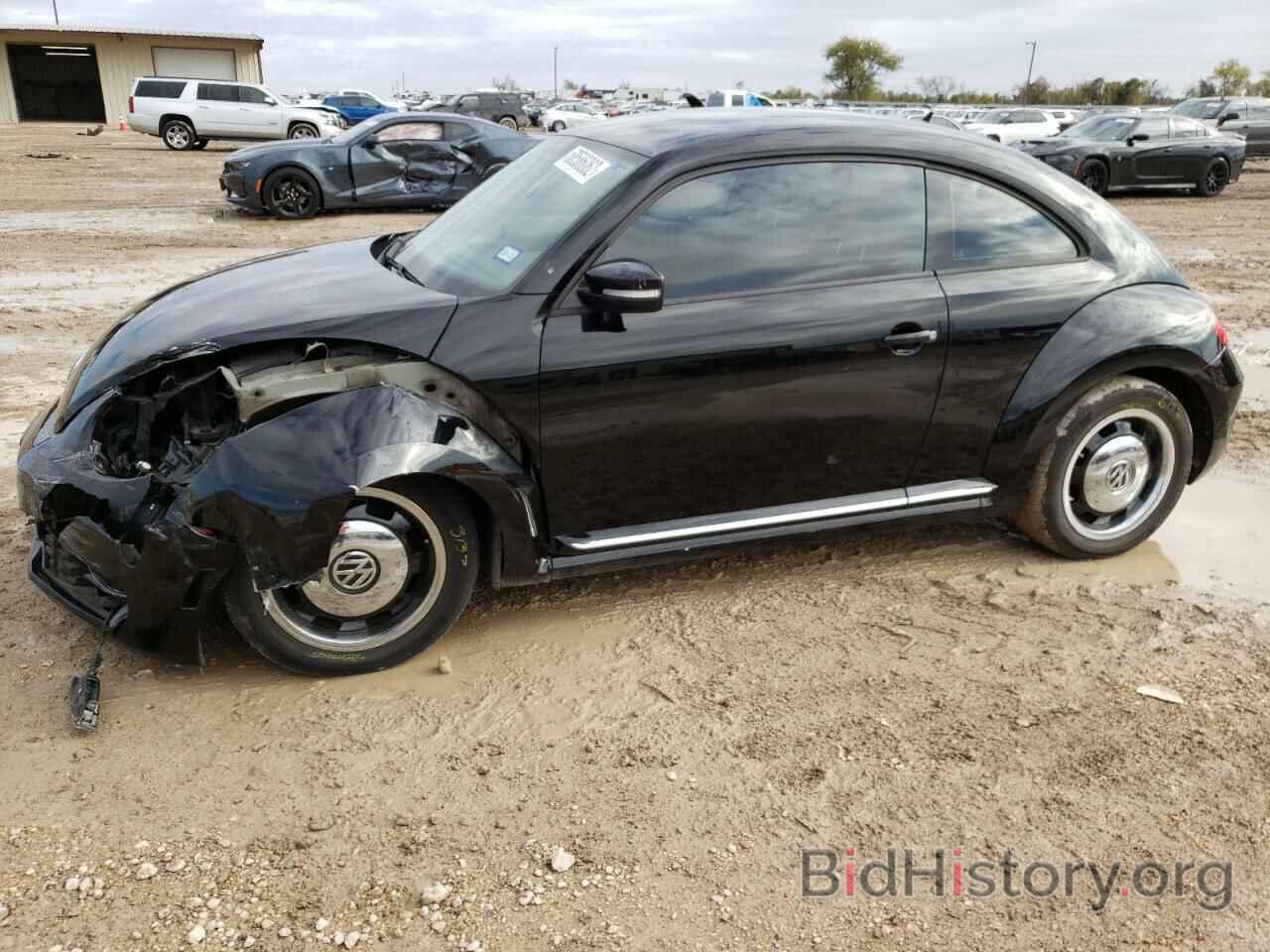 Photo 3VWJX7AT2CM645698 - VOLKSWAGEN BEETLE 2012