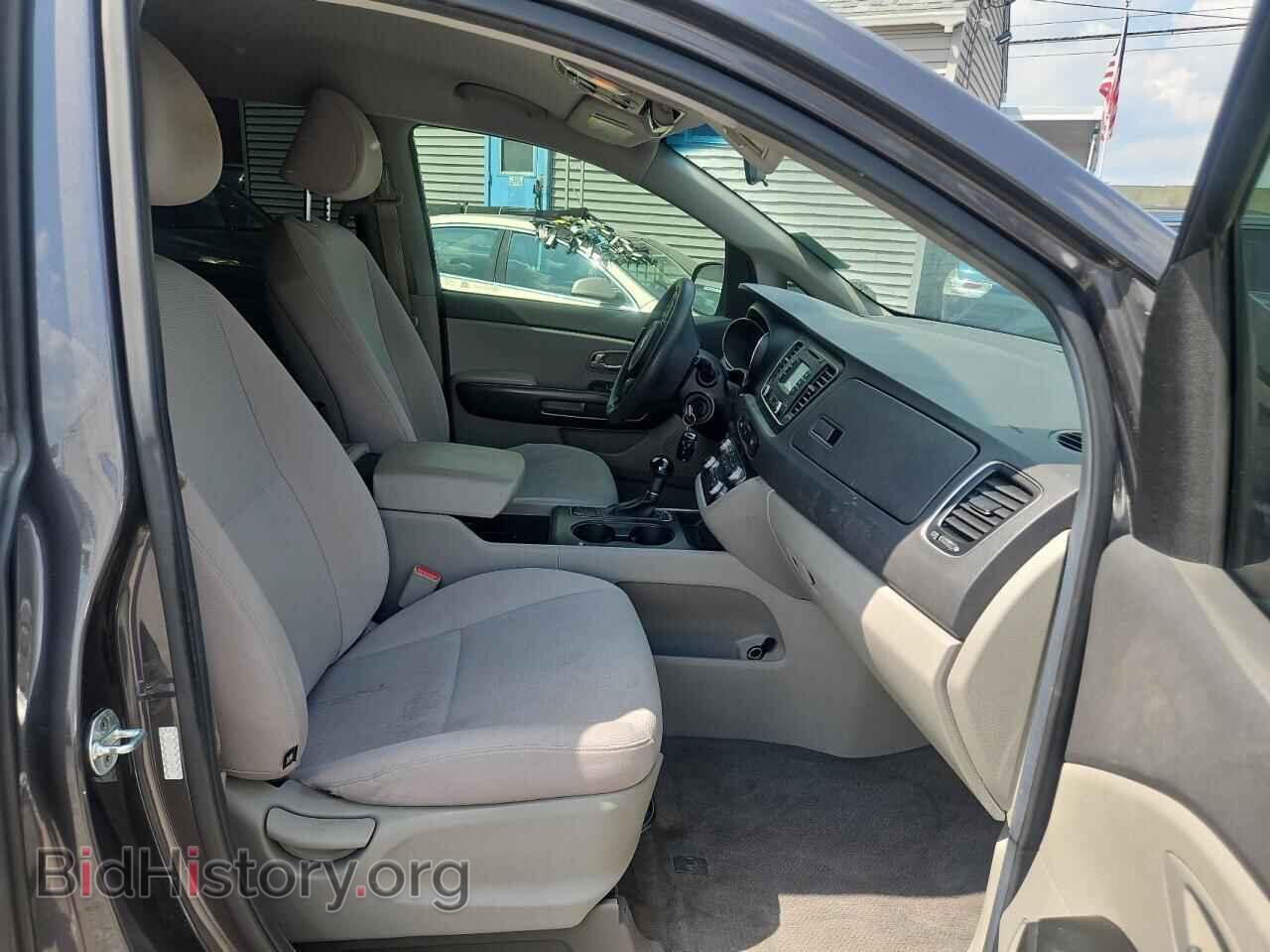 2017 KIA All Models - VIN: KNDMB5C13H6218682 - Фото 5