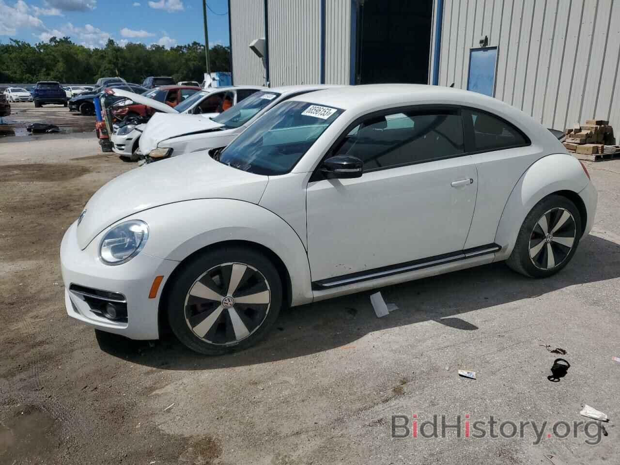 Фотография 3VWVT7AT2DM674343 - VOLKSWAGEN BEETLE 2013