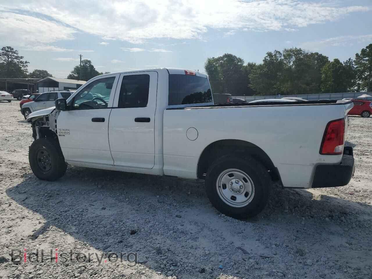 2019 RAM 1500 - VIN: 1C6RR6FG2KS730687 - Фото 2