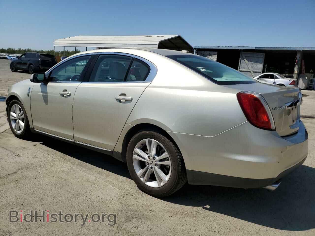 2011 LINCOLN MKS - VIN: 1LNHL9DR8BG601329 - Фото 2