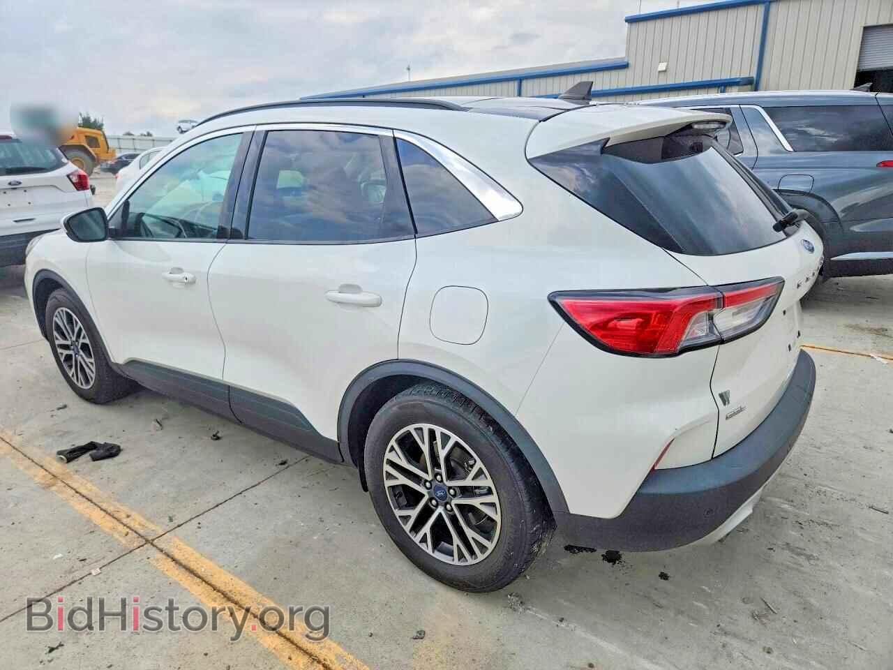 2020 Ford ESCAPE (VIN 1FMCU0H65LUA98512) — фото 2 из 13