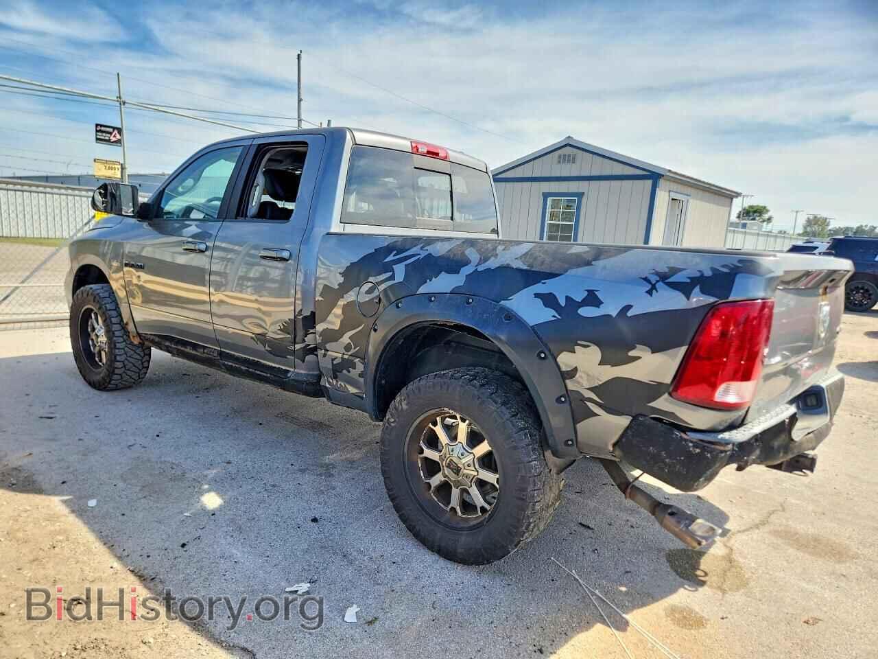 2010 DODGE RAM 1500 - VIN: 1D7RV1GTXAS127834 - Фото 2