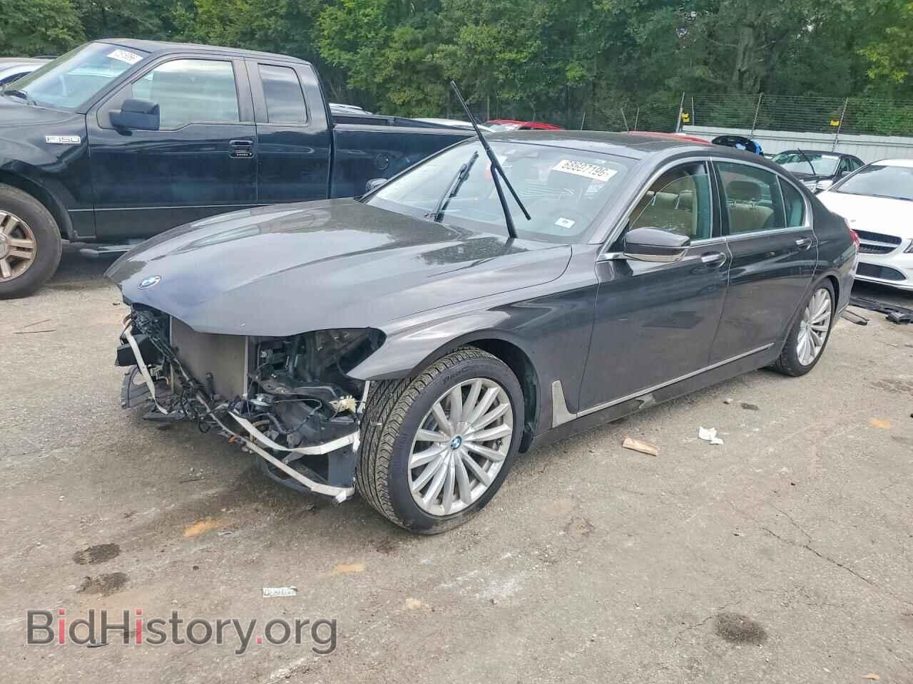 Фотография WBA7E2C54GG739017 - BMW 7 SERIES 2016