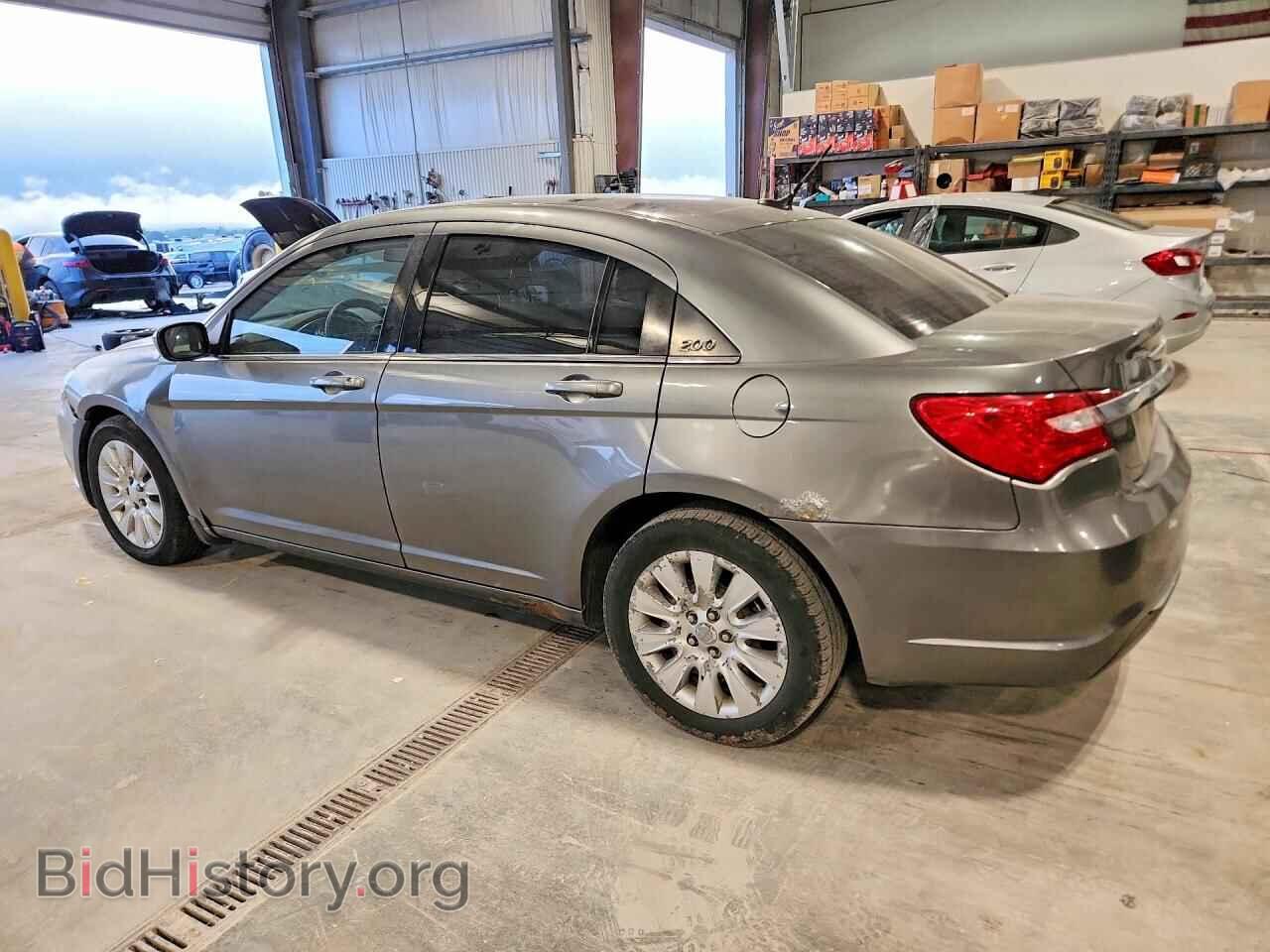 2013 CHRYSLER 200 - VIN: 1C3CCBAB0DN568925 - Photo 2
