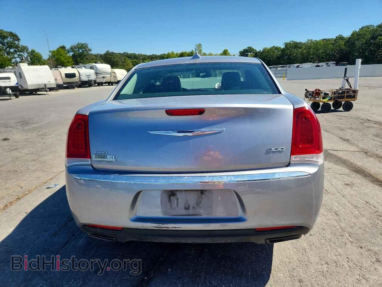 2016 CHRYSLER 300 - VIN: 2C3CCARGXGH142411 - Фото 6
