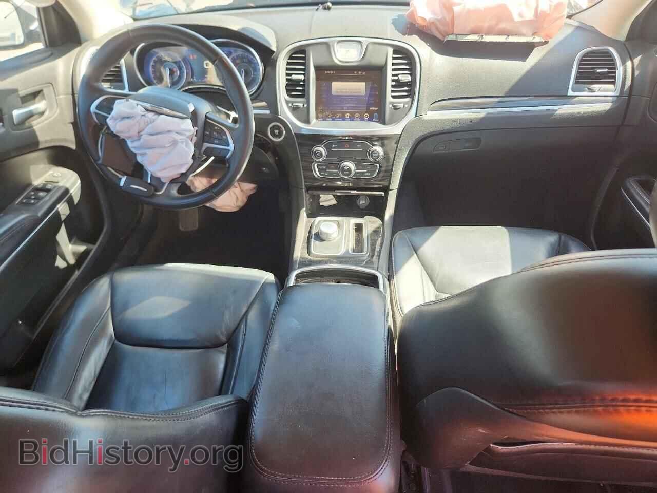 2016 CHRYSLER 300 - VIN: 2C3CCARGXGH142411 - Фото 8