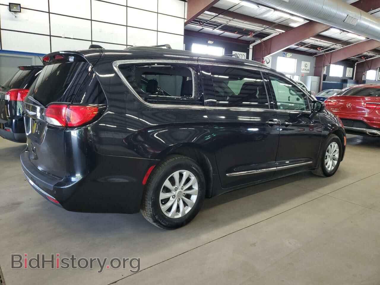 2017 CHRYSLER PACIFICA - VIN: 2C4RC1BGXHR621696 - Фото 3
