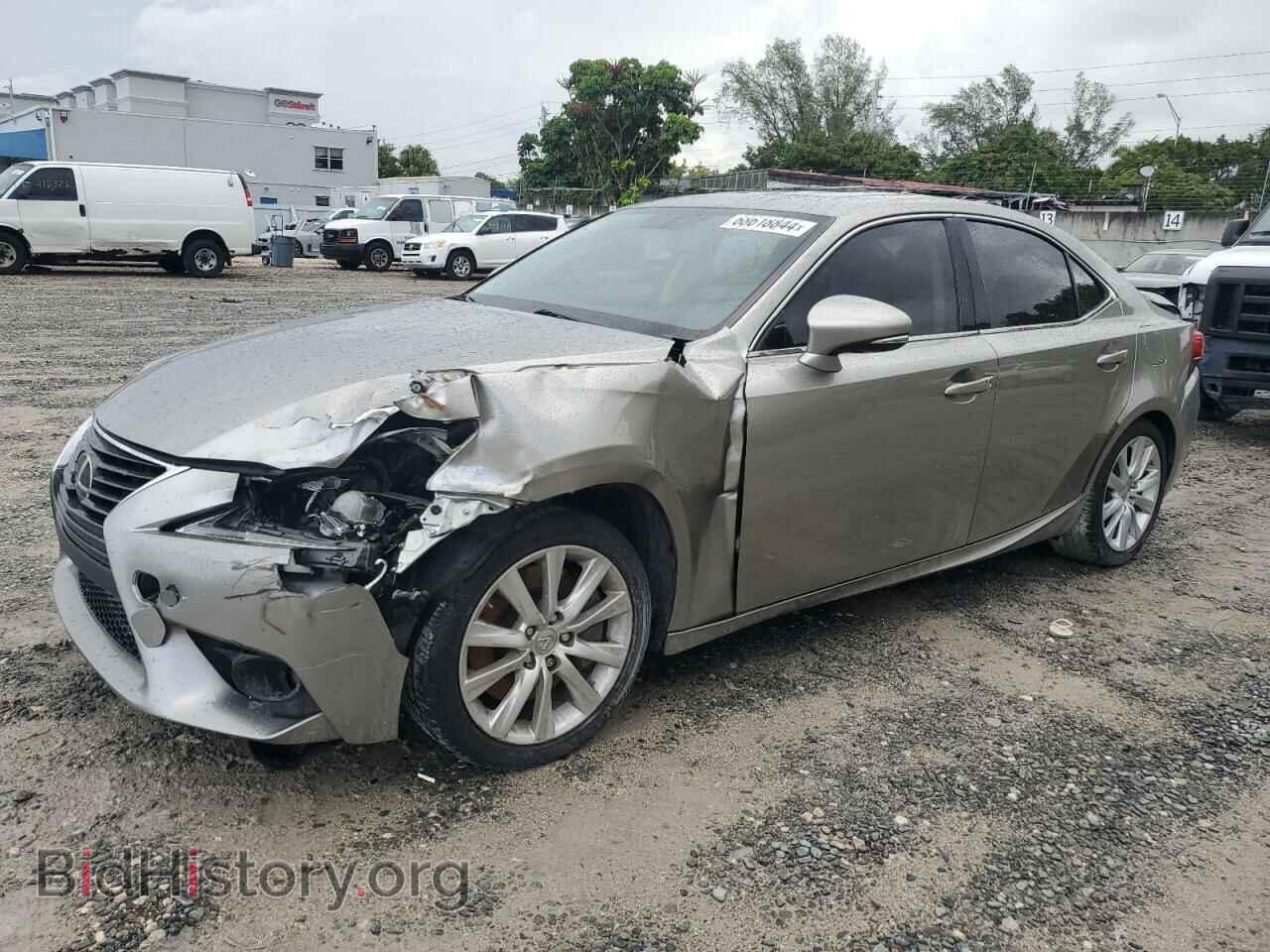 Photo JTHBA1D29G5016085 - LEXUS IS 2016