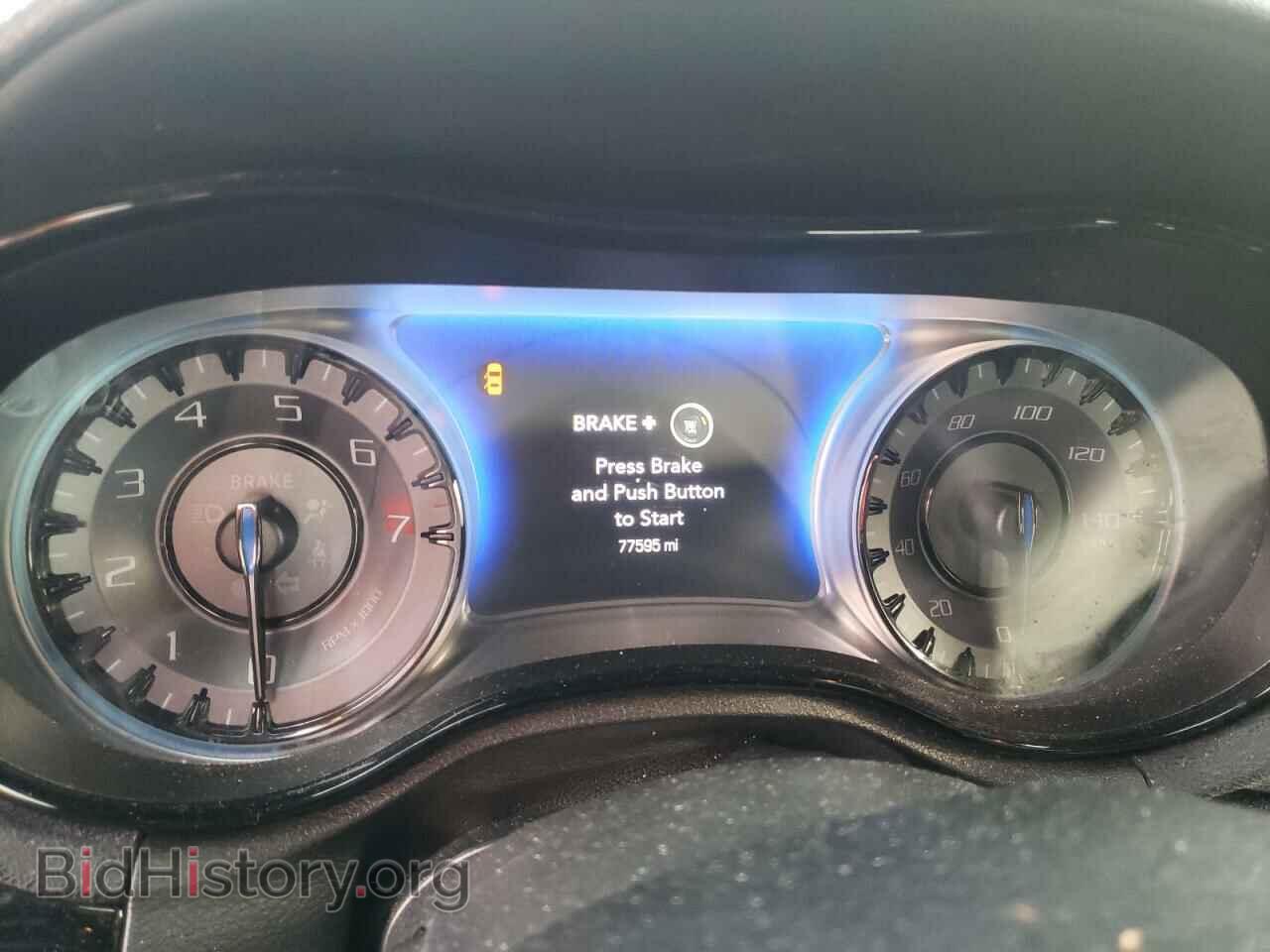 2019 CHRYSLER 300 - VIN: 2C3CCAGG7KH648774 - Фото 9