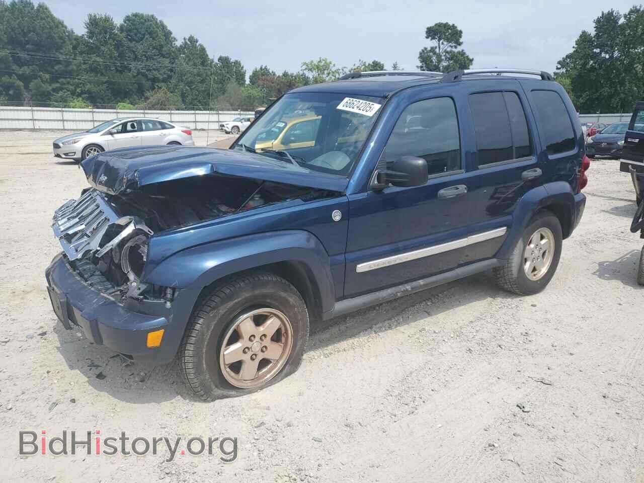 Photo 1J4GL58595W637082 - JEEP LIBERTY 2005