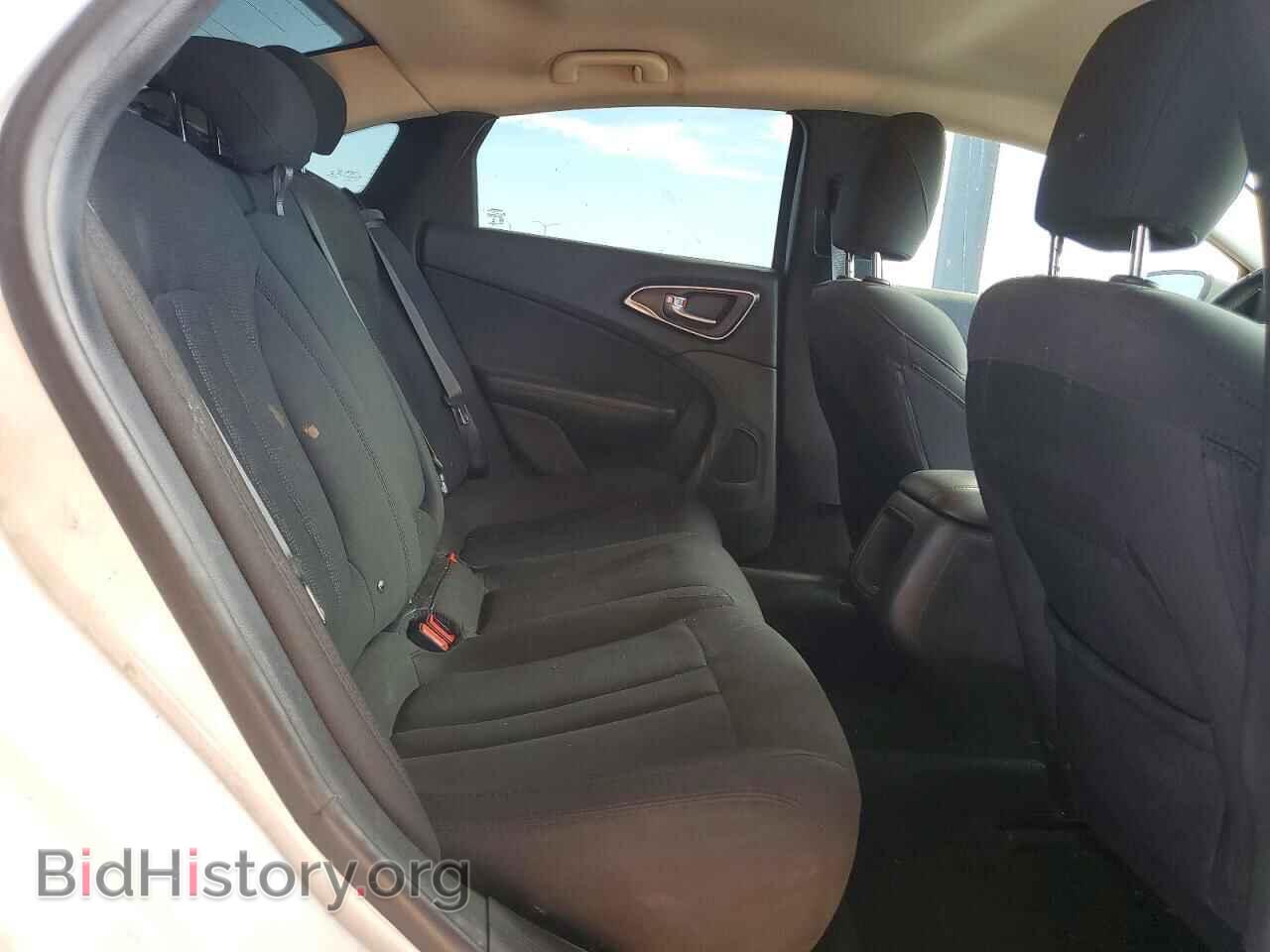 2016 CHRYSLER 200 - VIN: 1C3CCCAB0GN110960 - Photo 10