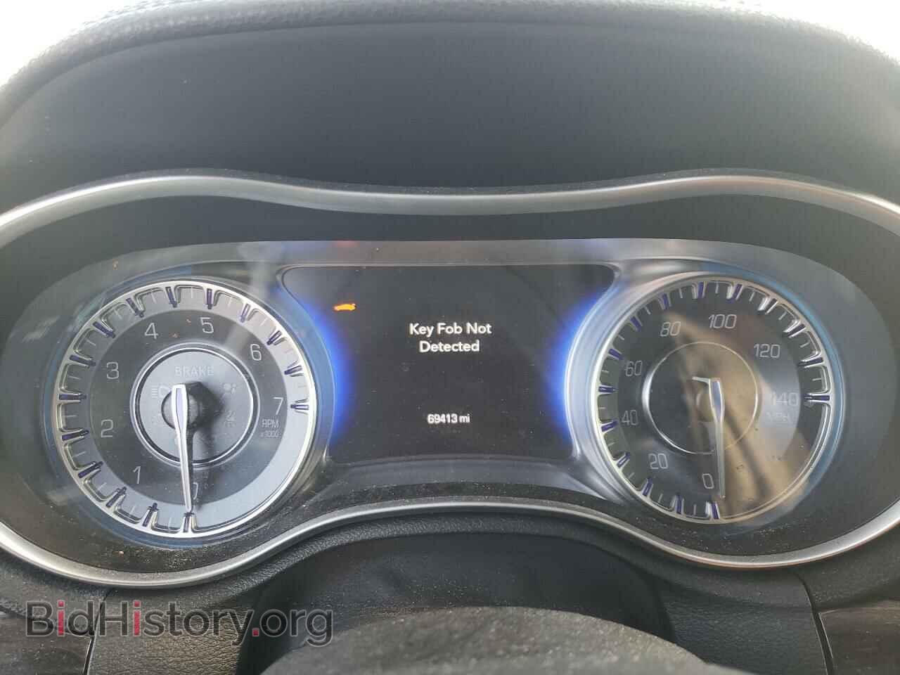 2015 CHRYSLER 300 - VIN: 2C3CCAAG0FH766468 - Фото 9