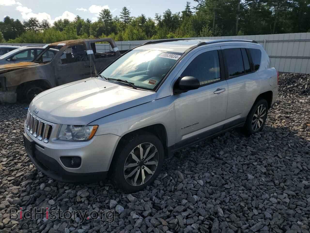 Photo 1J4NF1FB0BD280656 - JEEP COMPASS 2011
