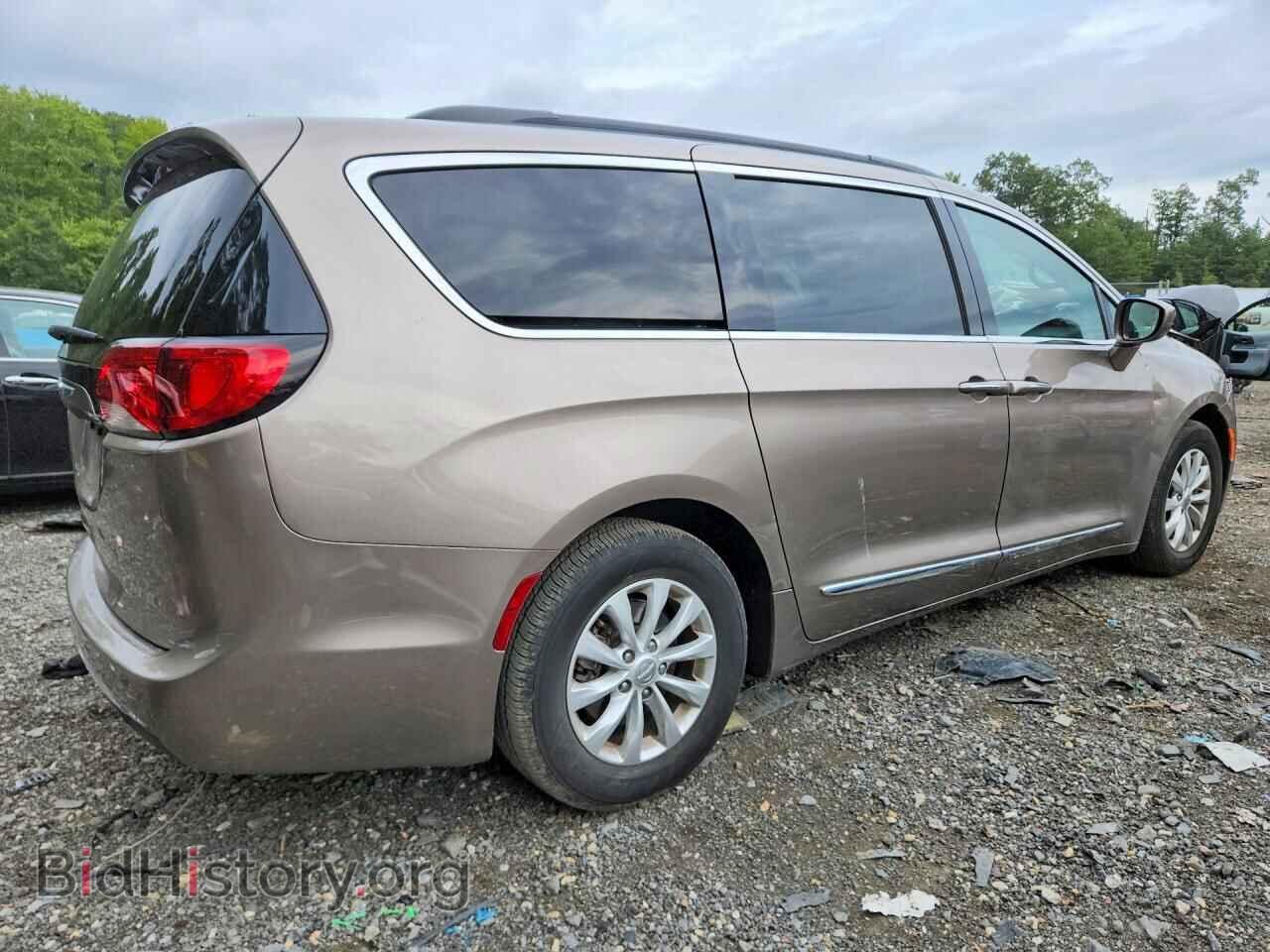 2017 CHRYSLER PACIFICA - VIN: 2C4RC1BG3HR763856 - Photo 3