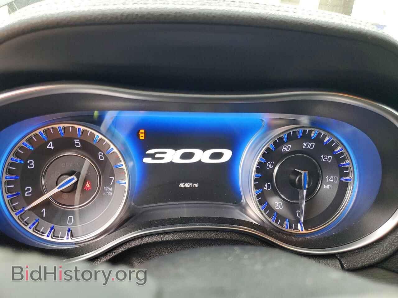 2019 CHRYSLER 300 - VIN: 2C3CCAAG0KH746103 - Photo 9