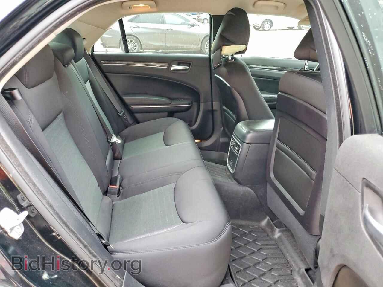 2019 CHRYSLER 300 - VIN: 2C3CCAAG0KH746103 - Photo 10
