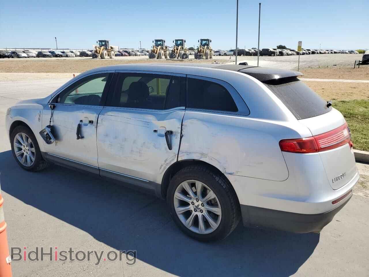 2013 LINCOLN MKT - VIN: 2LMHJ5FK3DBL50636 - Фото 2