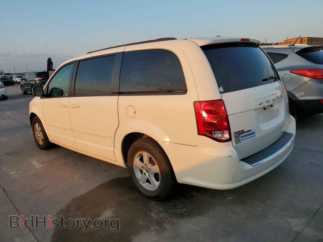 2013 DODGE CARAVAN - VIN: 2C4RDGCG3DR536580 - Фото 2