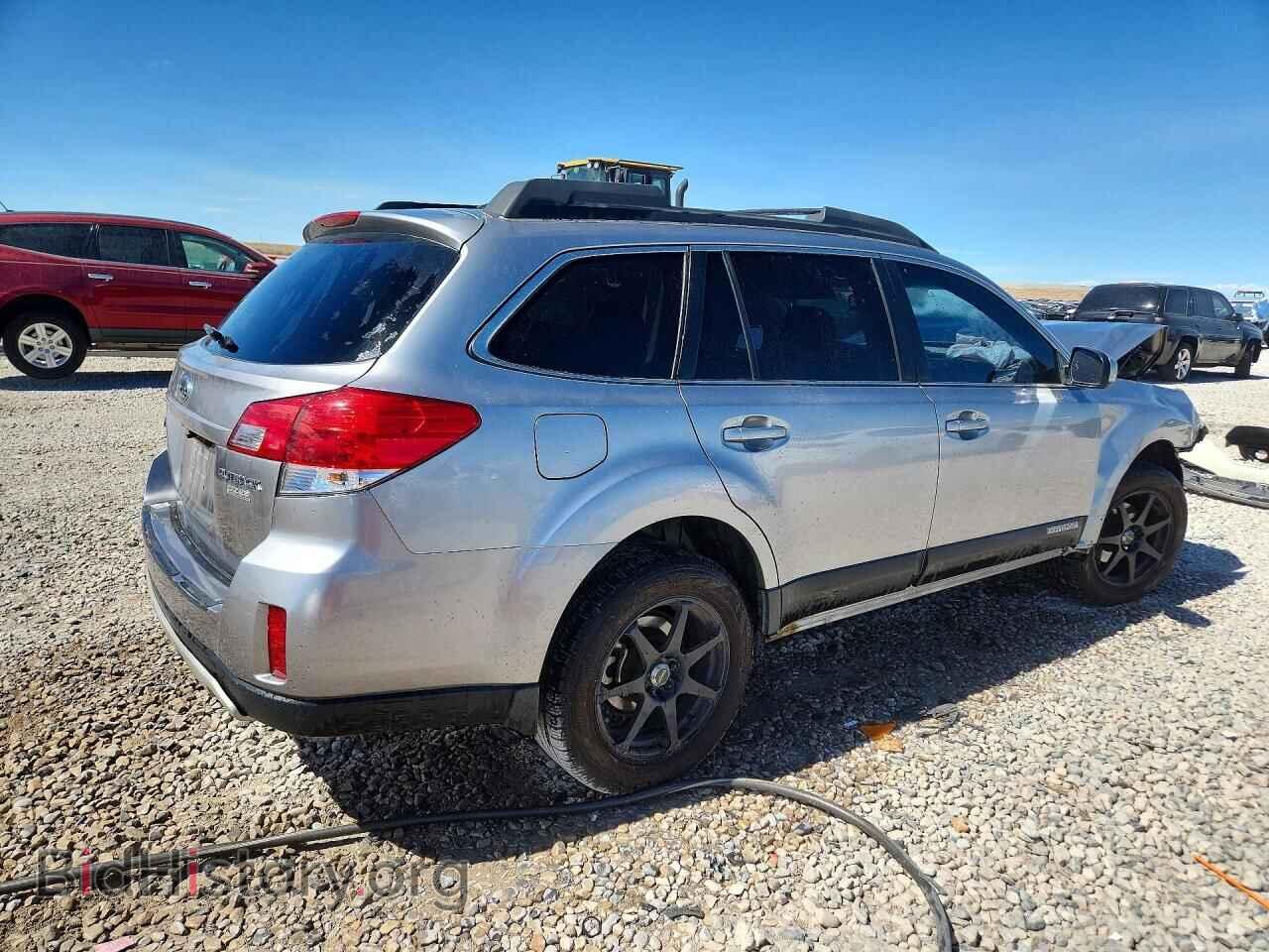 2011 SUBARU OUTBACK - VIN: 4S4BRBCC7B3326875 - Фото 3
