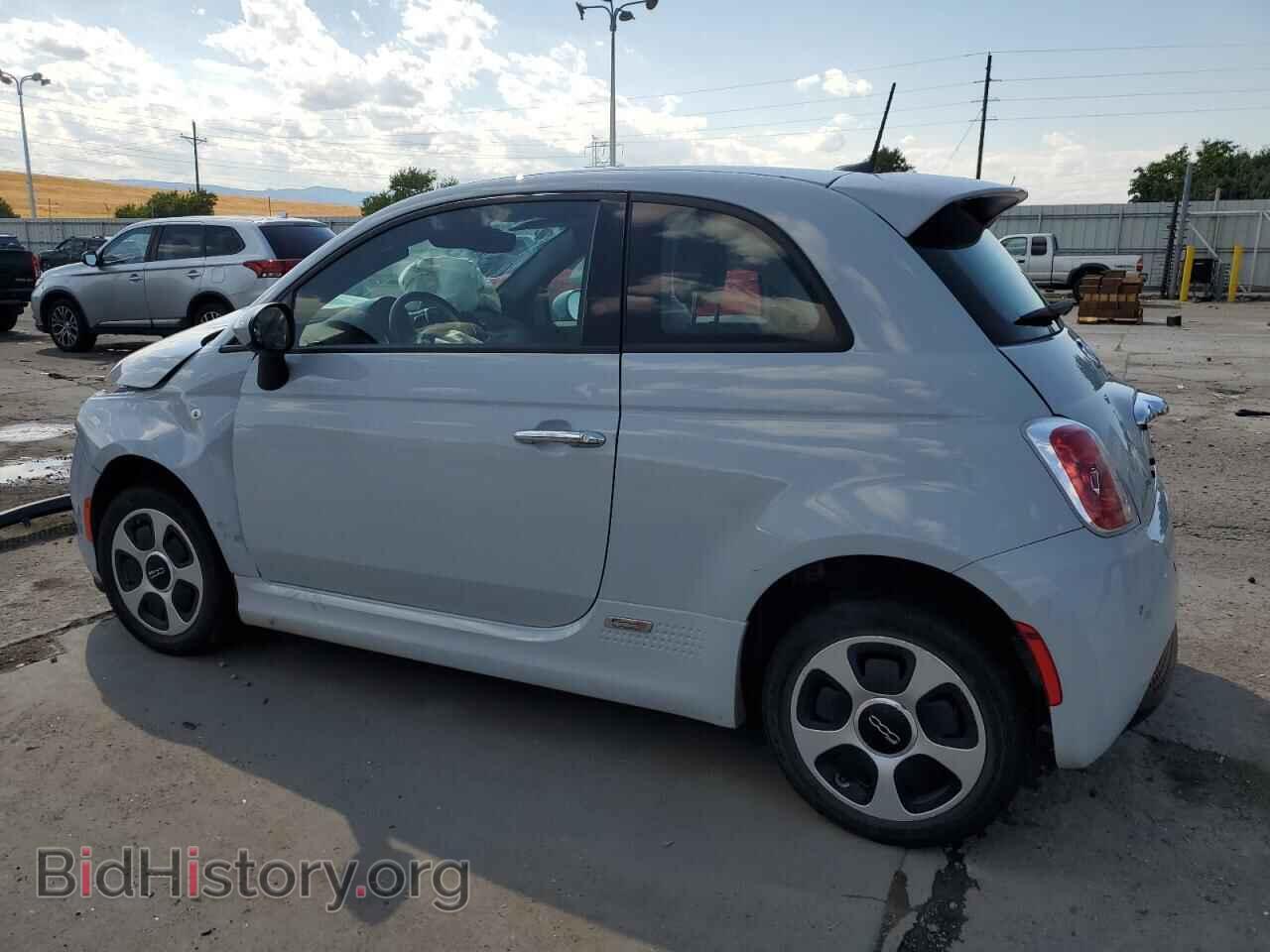 2017 FIAT 500 - VIN: 3C3CFFGE5HT586150 - Фото 2
