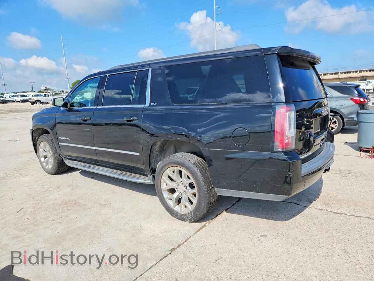 2017 GMC YUKON - VIN: 1GKS1GKC8HR332009 - Фото 2