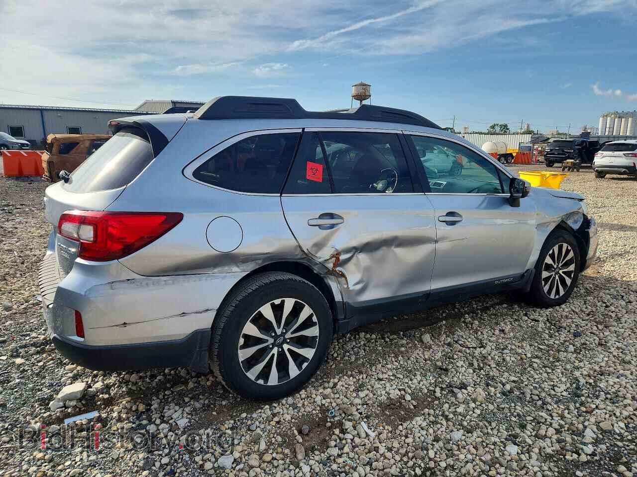 2015 SUBARU OUTBACK - VIN: 4S4BSANC4F3312529 - Фото 3