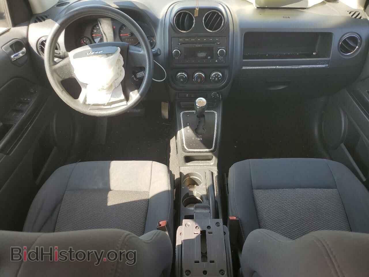 2010 JEEP COMPASS - VIN: 1J4NT4FB2AD549216 - Фото 8