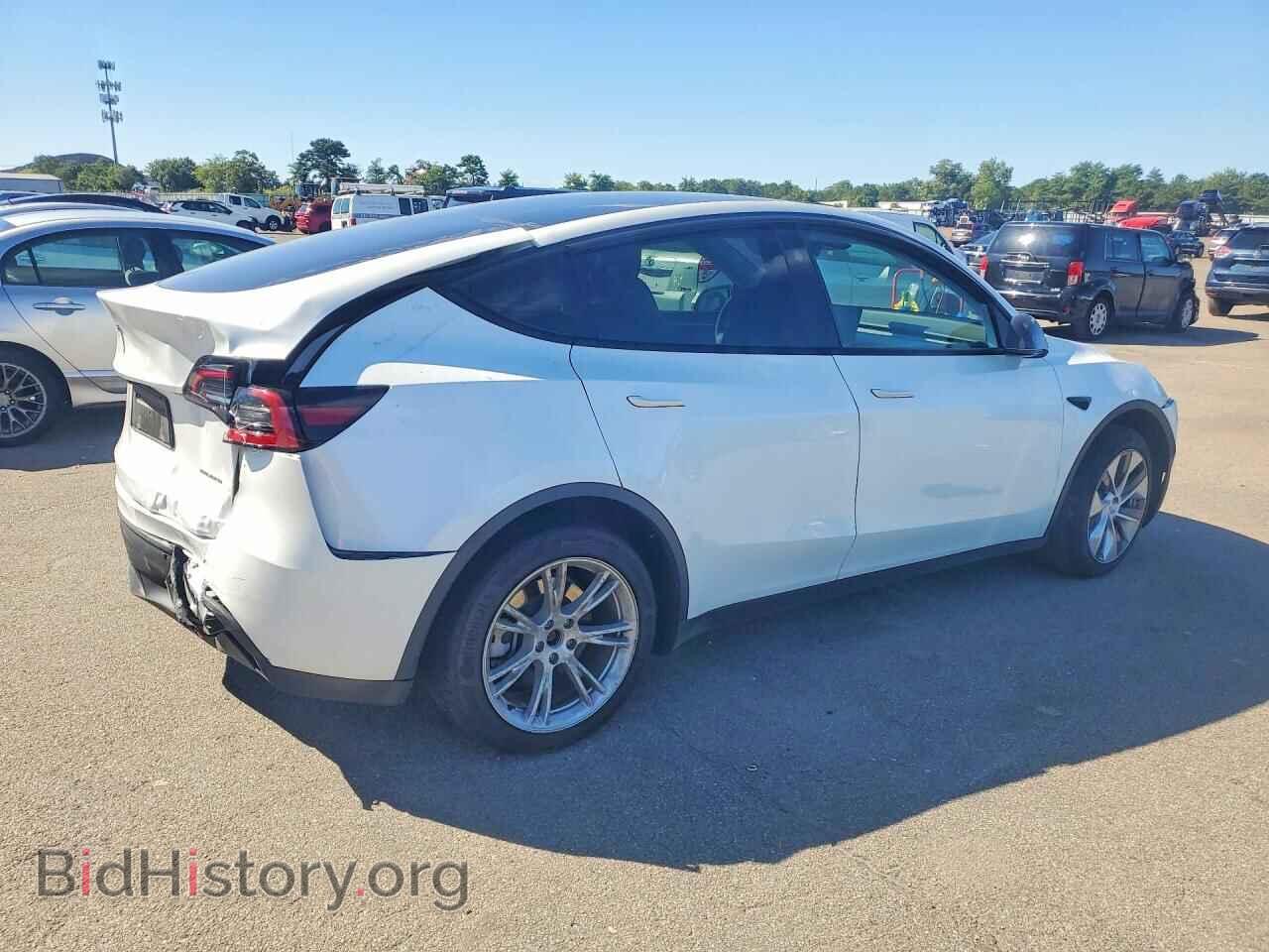 2024 TESLA MODEL Y - VIN: 7SAYGDEEXRA286917 - Photo 3